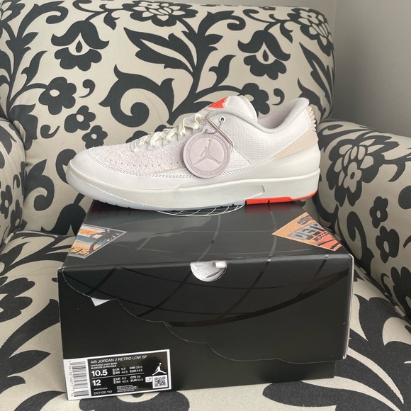 foot locker jordan 2